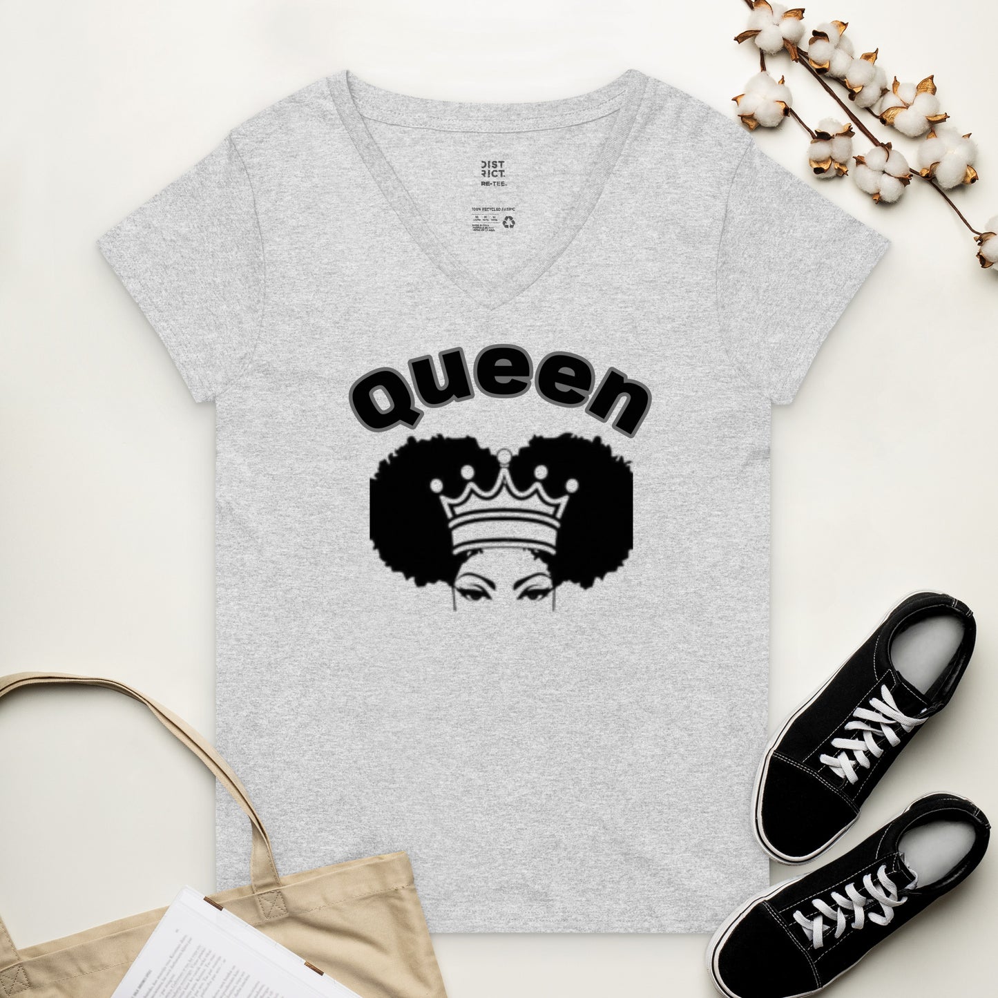 Queen v-neck t-shirt
